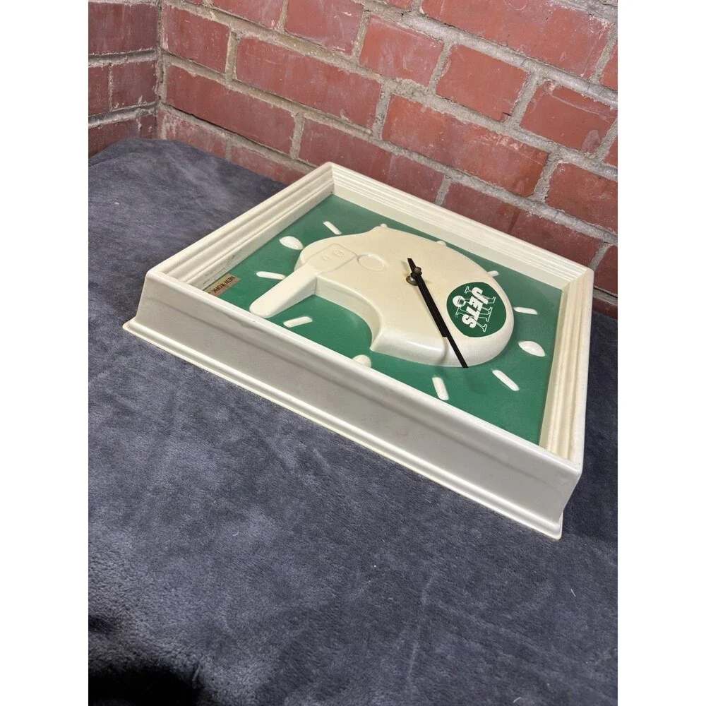 Vintage 1970s New York Jets Clock Old School Helmet Logo NFL Needs Work